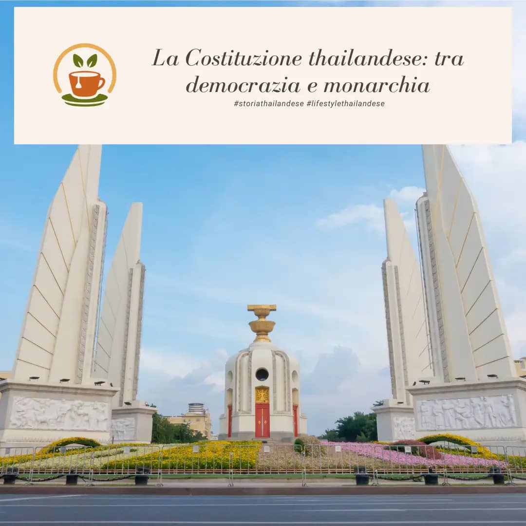Monumento alla Democrazia, Anusawari Prachathipatai, a Bangkok, Thailandia