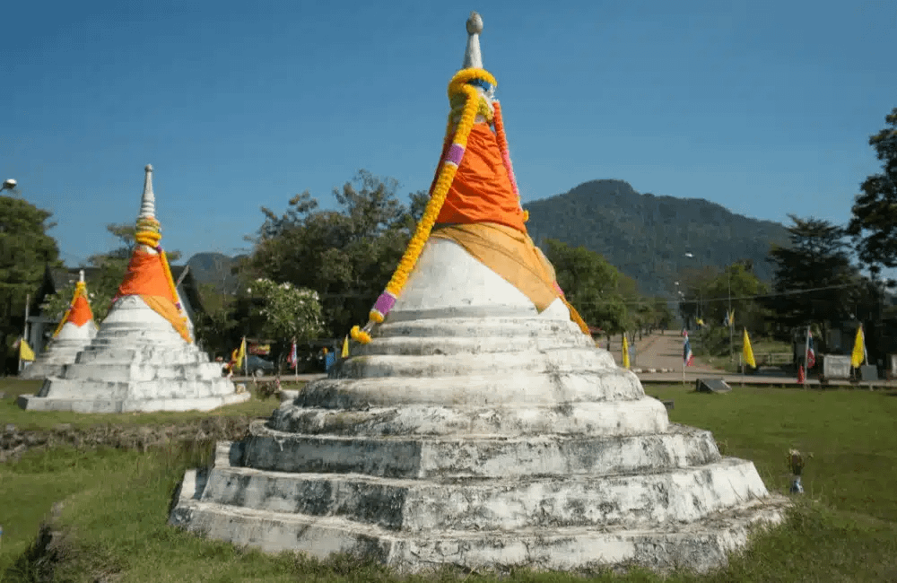 Le tre pagode di Sanghkla Buri
