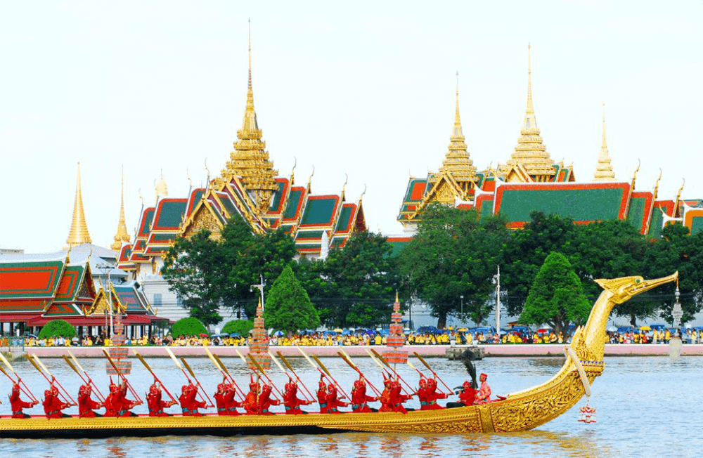 Processione reale a Nakhon Phanom