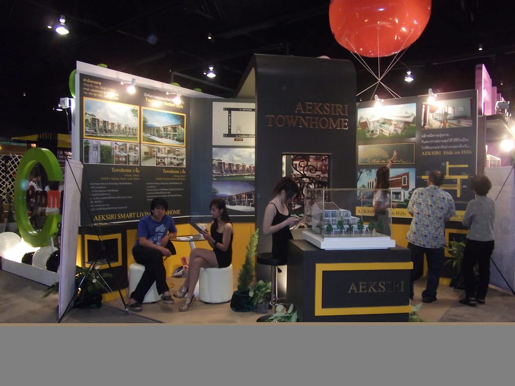 Booth Aeksiri (2013)