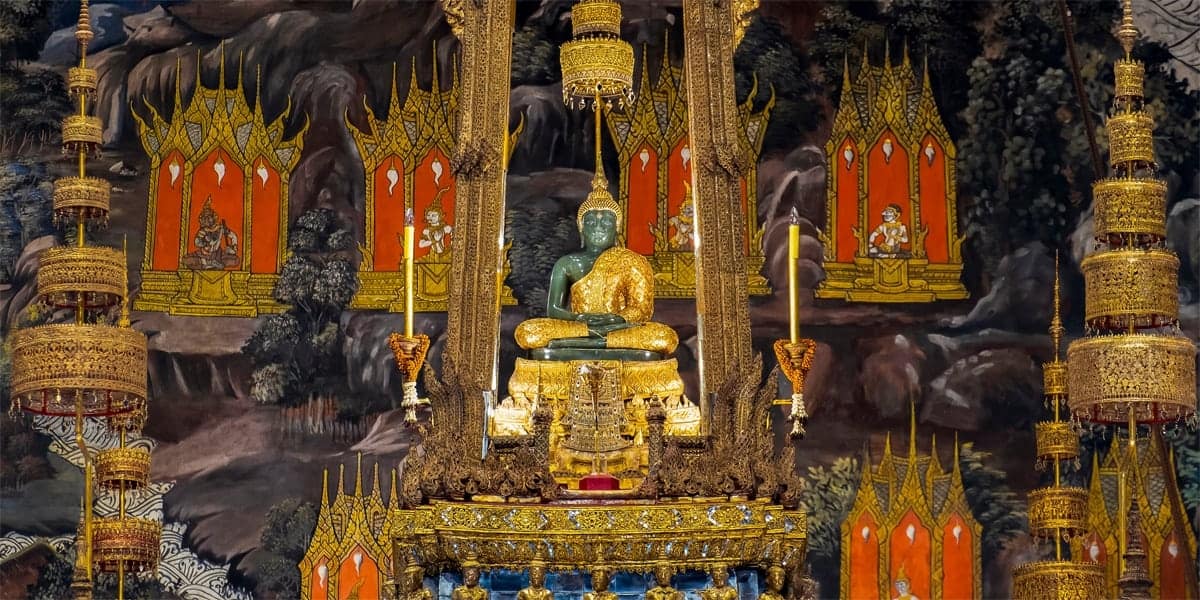 Statua del Buddha di smeraldo a Bangkok
