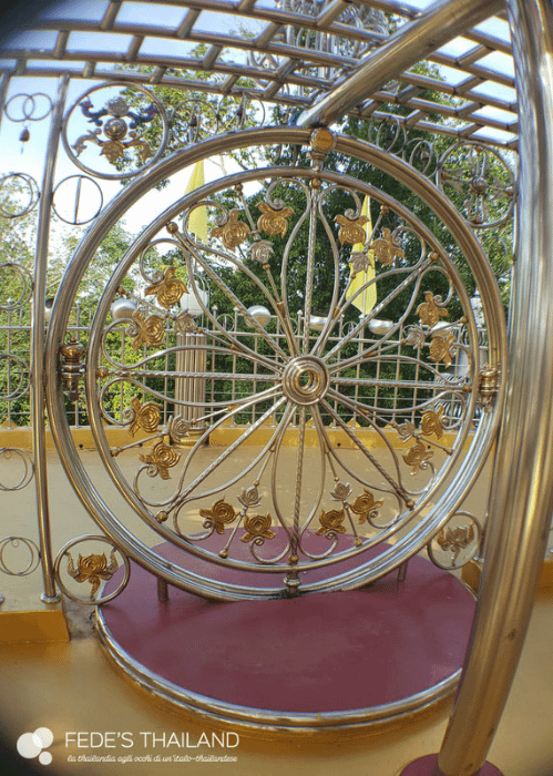 Phra Maha Chedi Tripob Trimongkol - Stainless Steel Temple @Hatyai