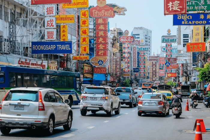 La Yaowarad Road nel distretto di ChinaTown a Bangkok