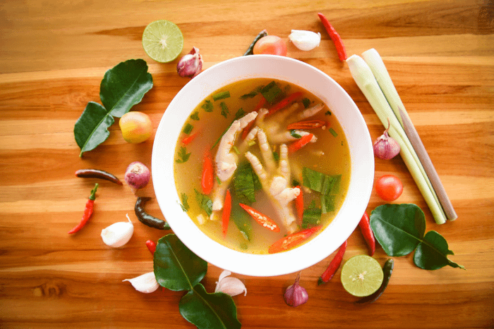 zuppa Tom Saep Tin Kai