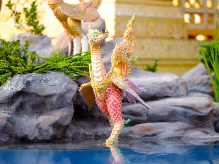 rappresentazione artistica thailandese delle kinnaree