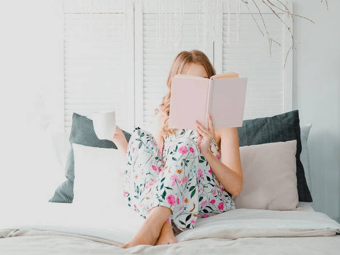 Una nicchia intellettuale | A corner library | มุมอ่านหนังสือ