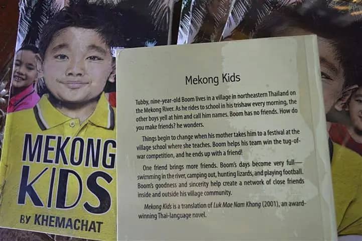 copertina del libro Mekong Kids e retro copertina in inglese