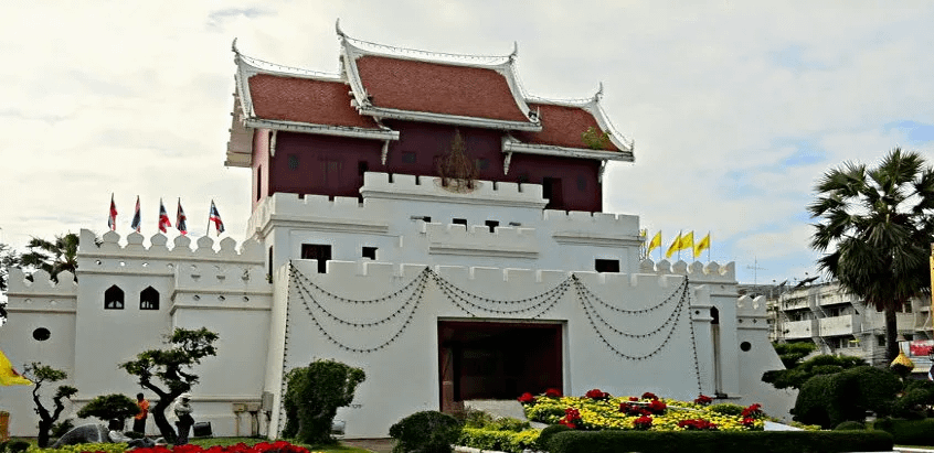 Le porte della città di Nakhonratchasima